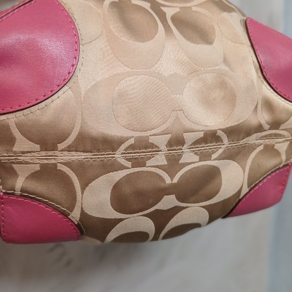 Coach Monogram Hobo - Picture 10 of 12